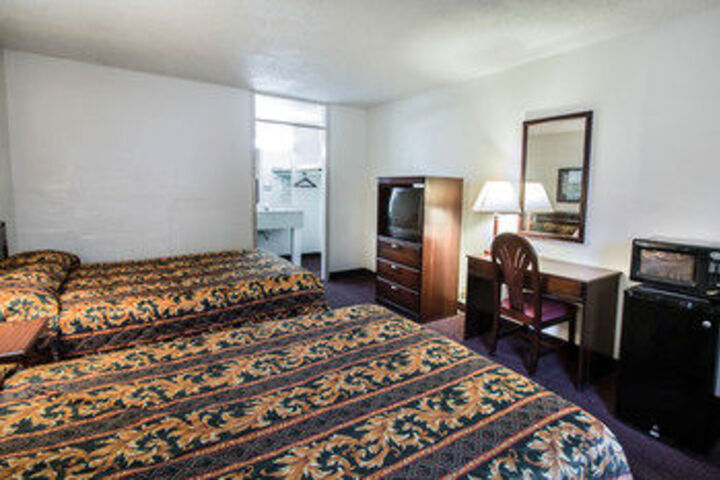 Room 15 of 51