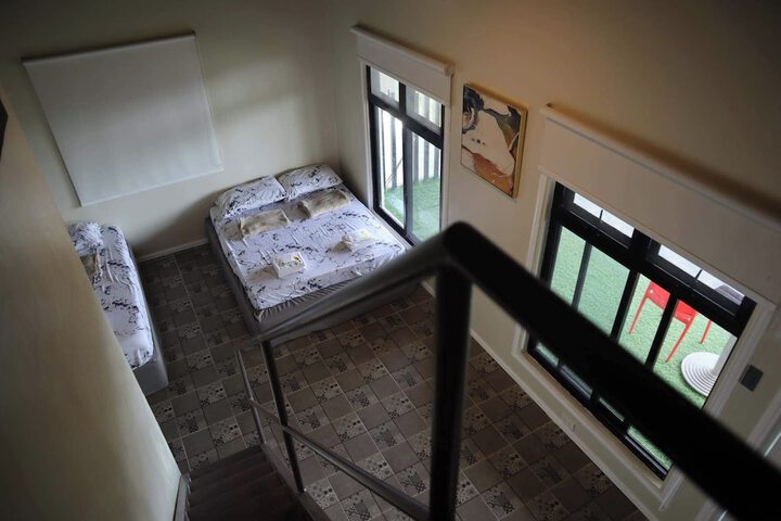 Room 30 of 104