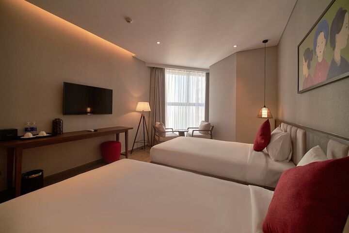 Room 7 of 130
