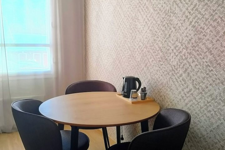 Room 7 of 60