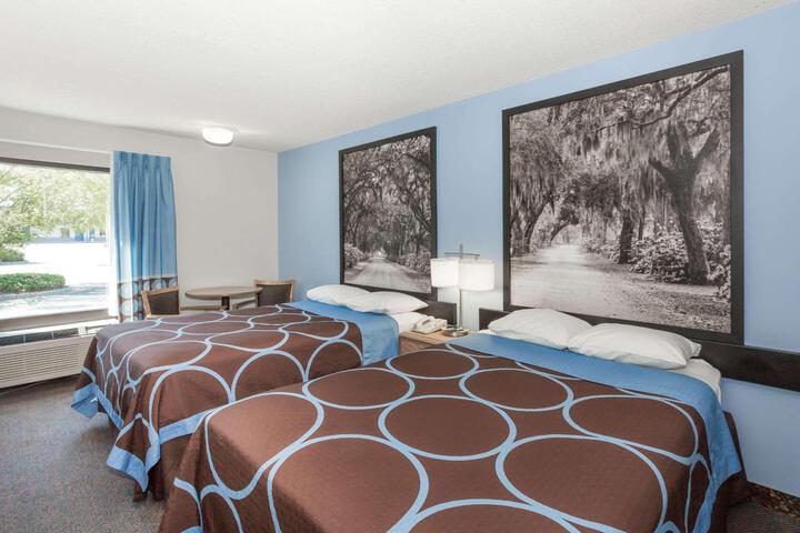 2 Double Beds Second Floor (4 of 5)