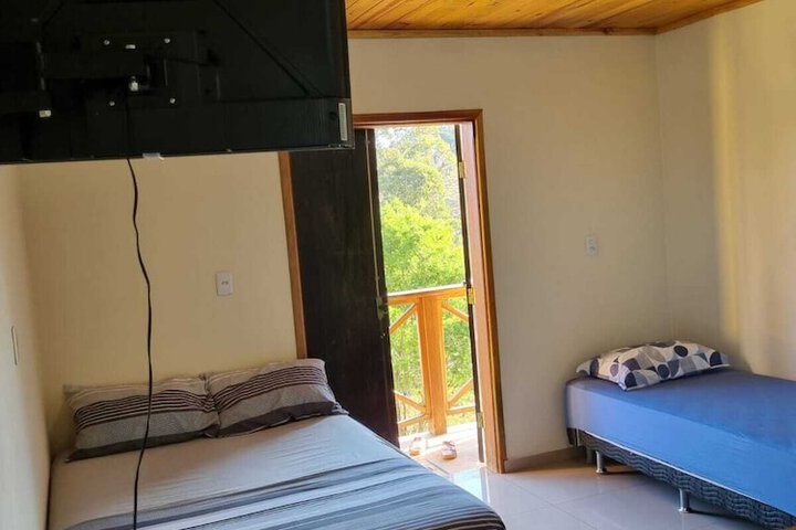 Room 7 of 18