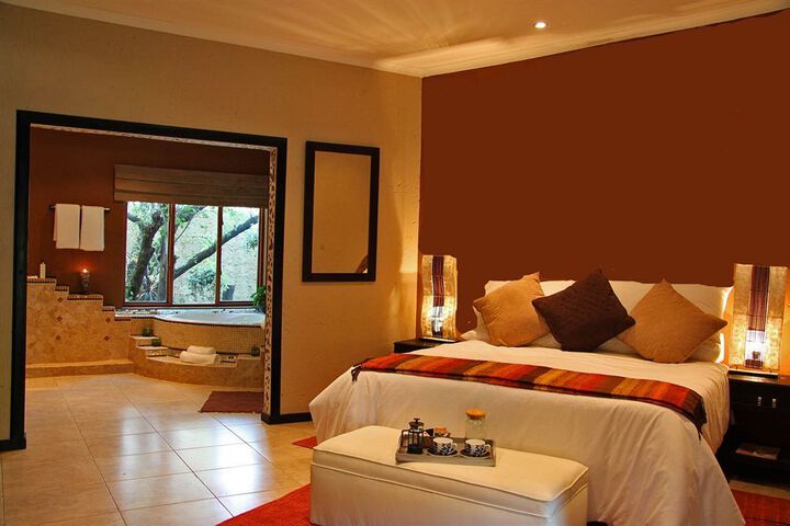 STILLPOINT COUNTRY MANOR