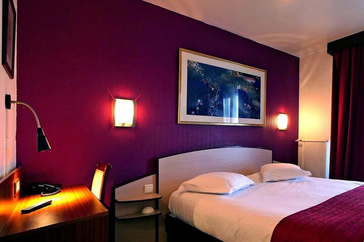 Room 15 of 29