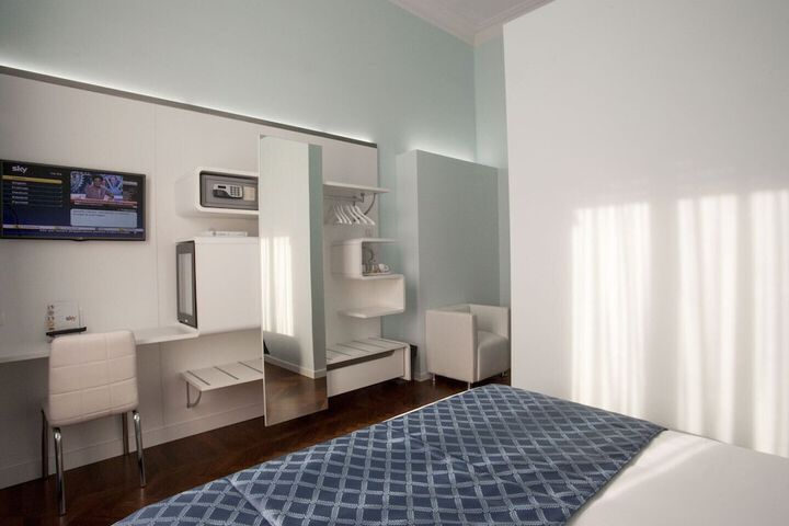 Room 16 of 41