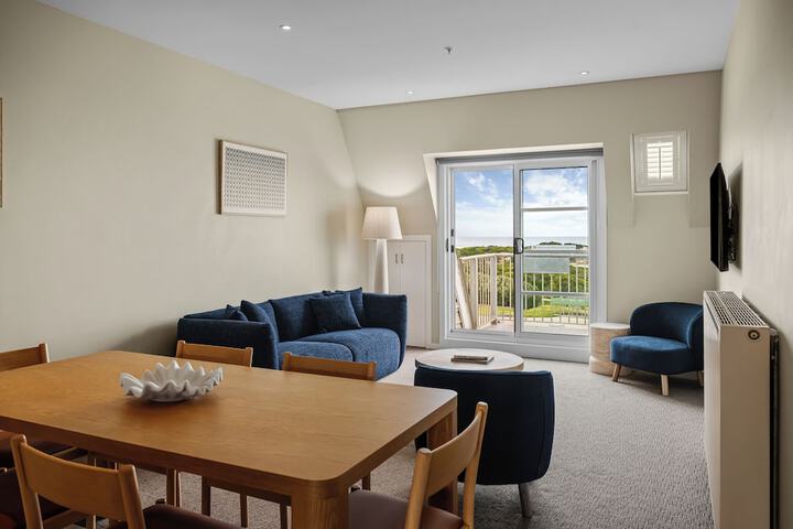 Room 100 of 167