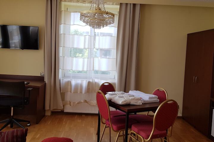 Room 17 of 79