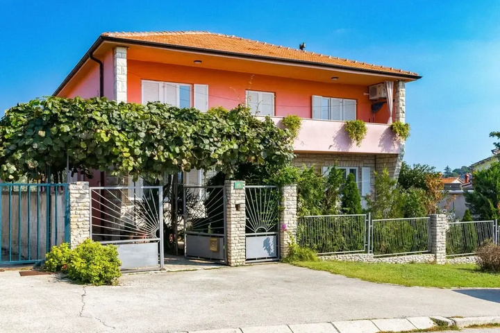 Jere Pula in Pula With 2 Bedrooms and 1 5 Bathrooms