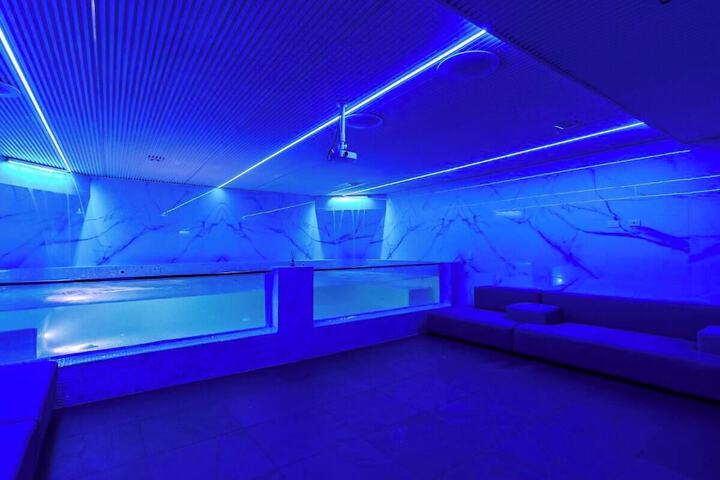 Pool 50 of 58
