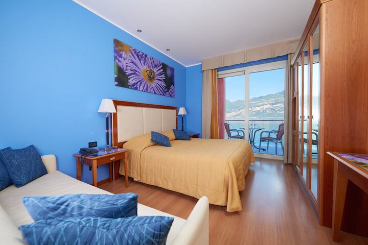 Room 32 of 160