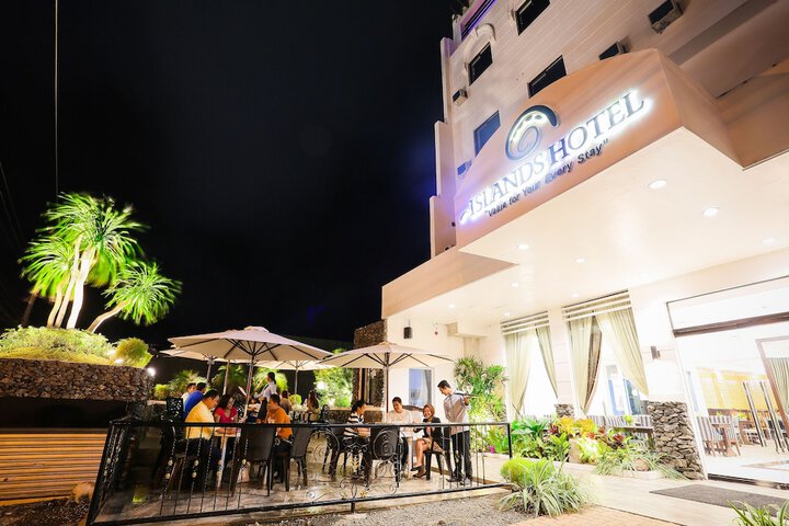 Islands Hotel