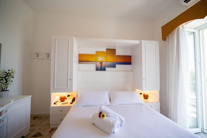 Room 10 of 81