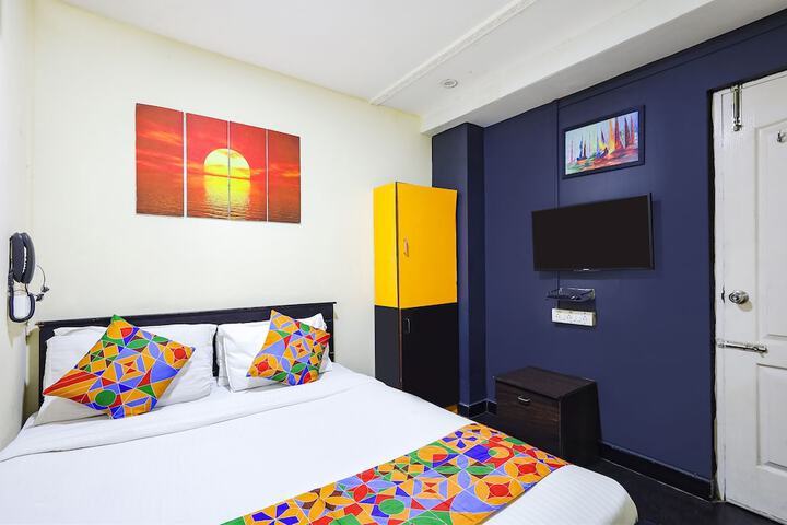 Room 7 of 24