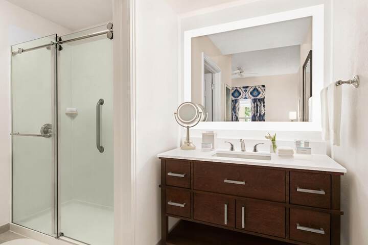 Bathroom shower