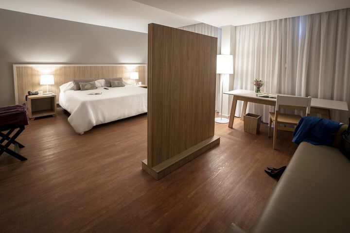 Room 10 of 44