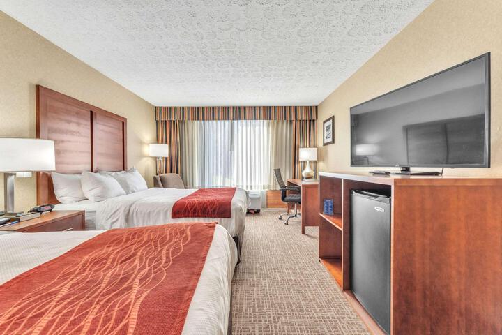 1 Double Bed (2 of 7)