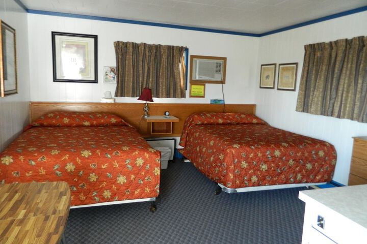 Room 2 of 10