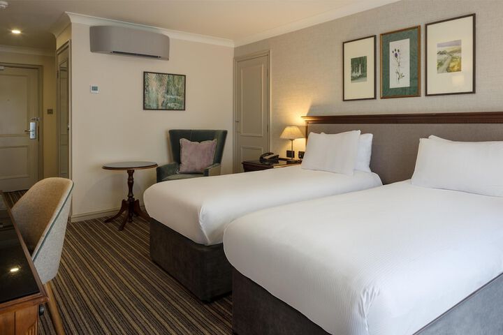 Room 42 of 156