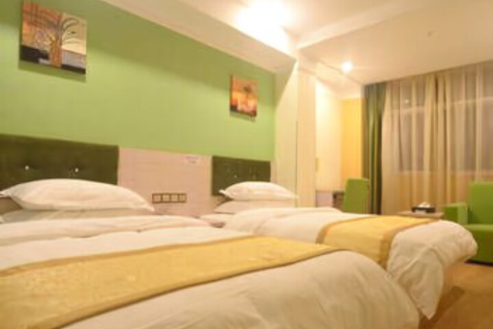 Room 3 of 8