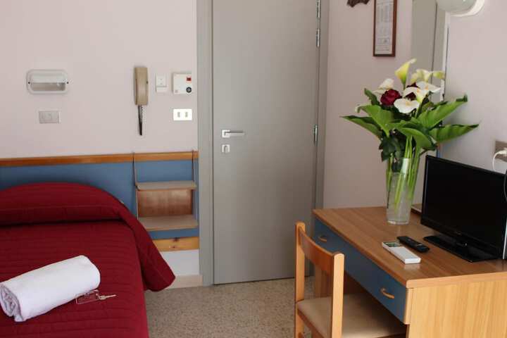 Room 18 of 46