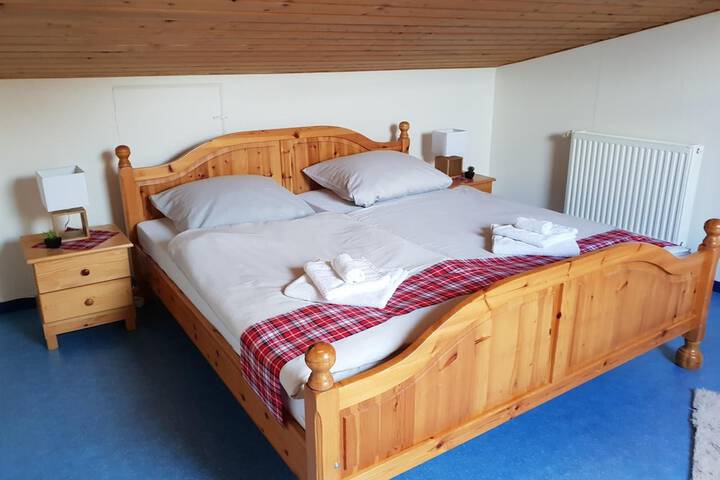 Room 8 of 31