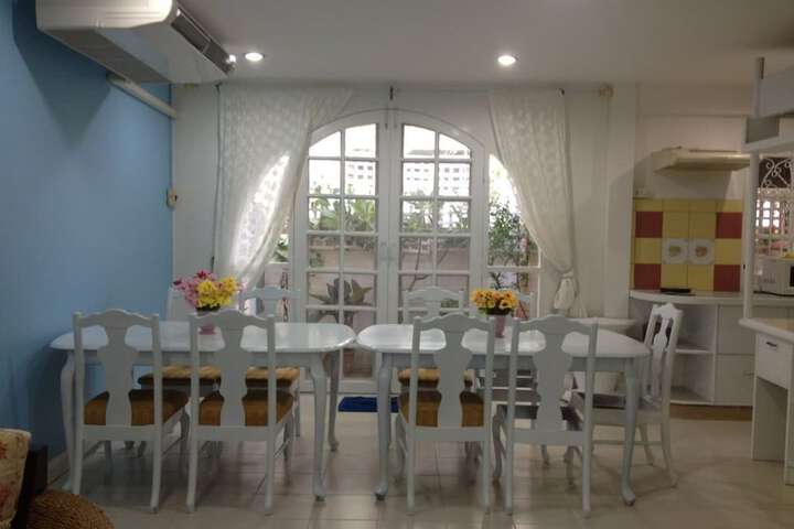 Room 12 of 24