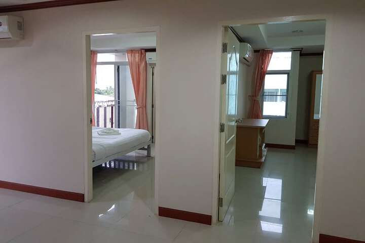 Room 19 of 34