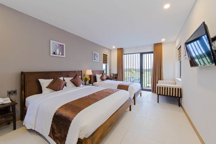 Room 10 of 63