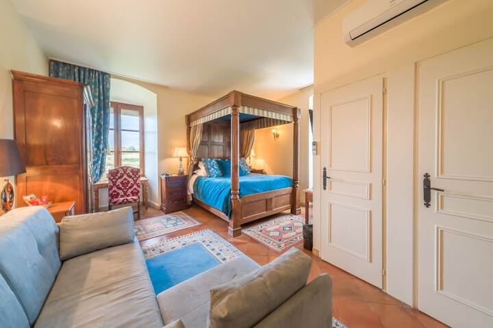 Room 17 of 58