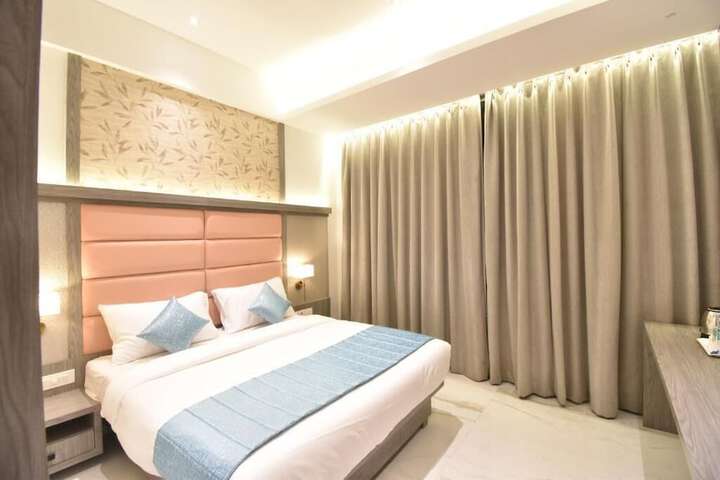 Room 3 of 25
