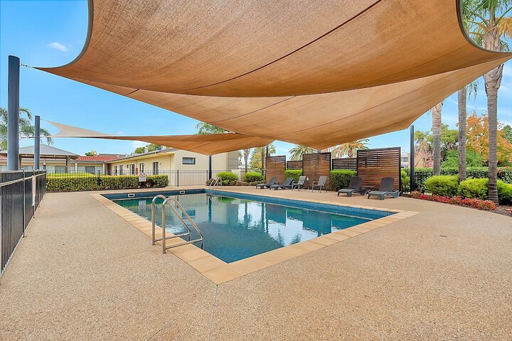 Pool 96 of 121