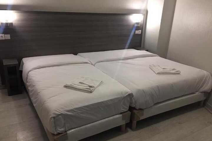 Room 5 of 13