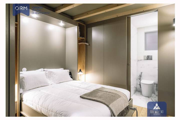 Room 3 of 37