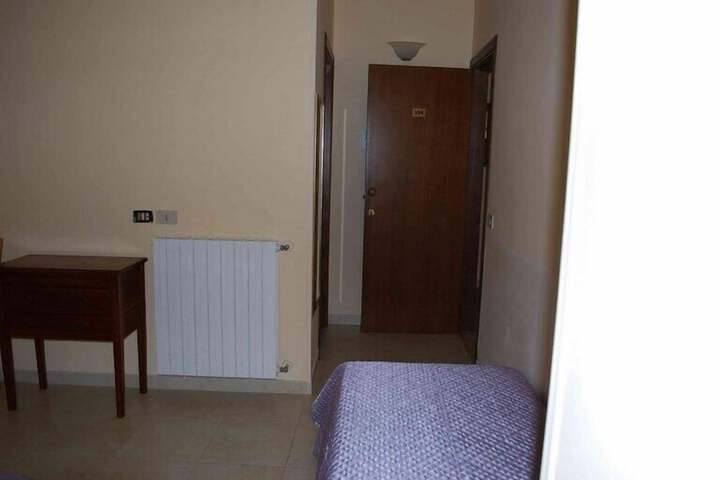 Room 18 of 38