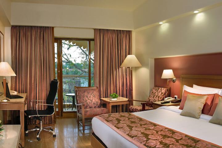 Room 15 of 31