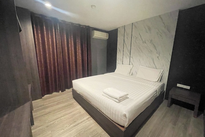 Room 21 of 50