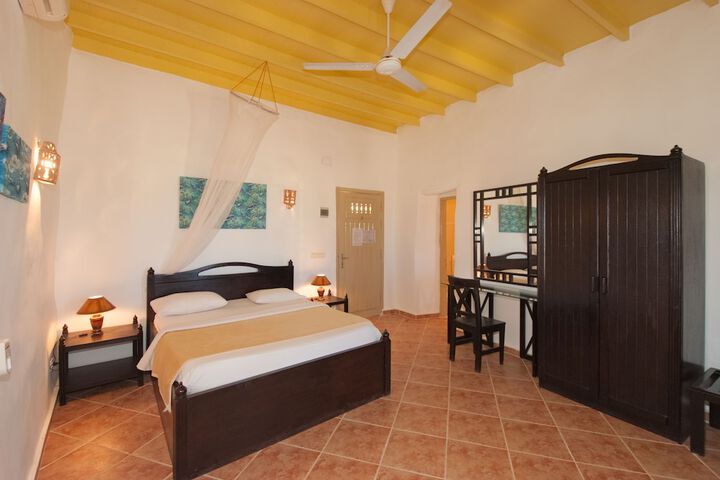 Room 6 of 49
