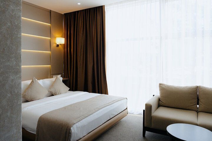 Room 35 of 80