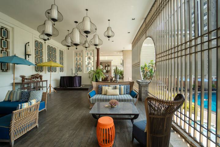 Guest Lobby