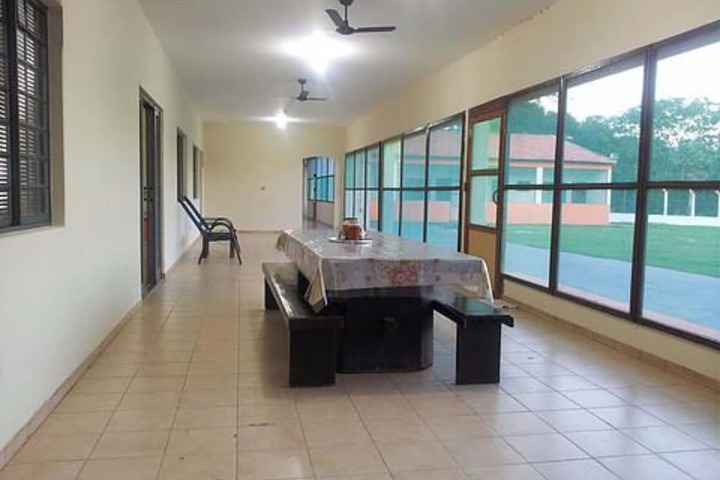 Room 9 of 28