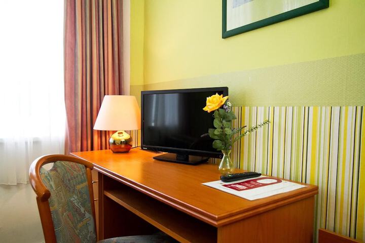 Room 17 of 29