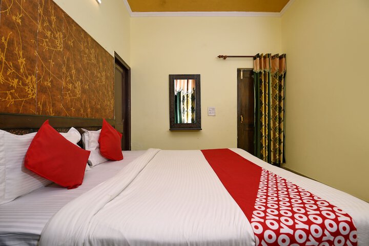 Room 8 of 23