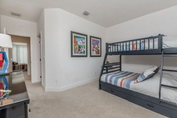 Room 9 of 26
