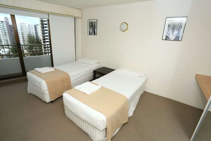 Room 6 of 47