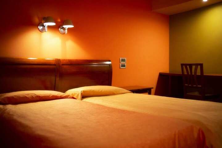 Room 12 of 68