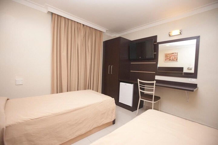 Room 19 of 50