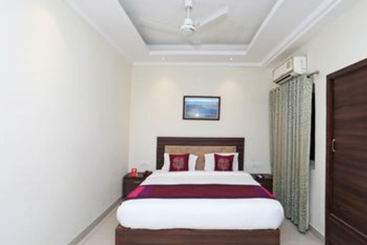 Room 20 of 26