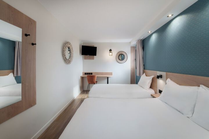 Room 35 of 84