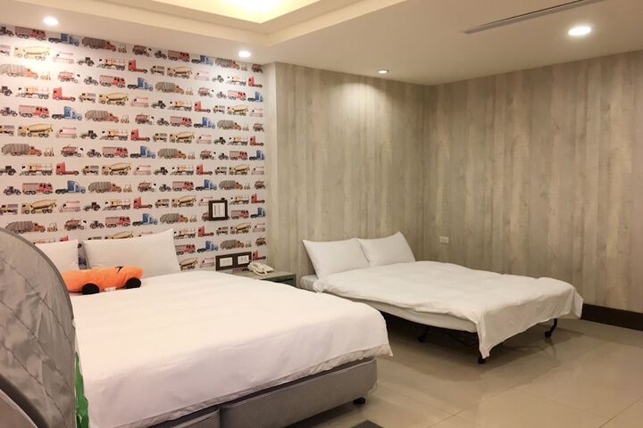 Room 3 of 31