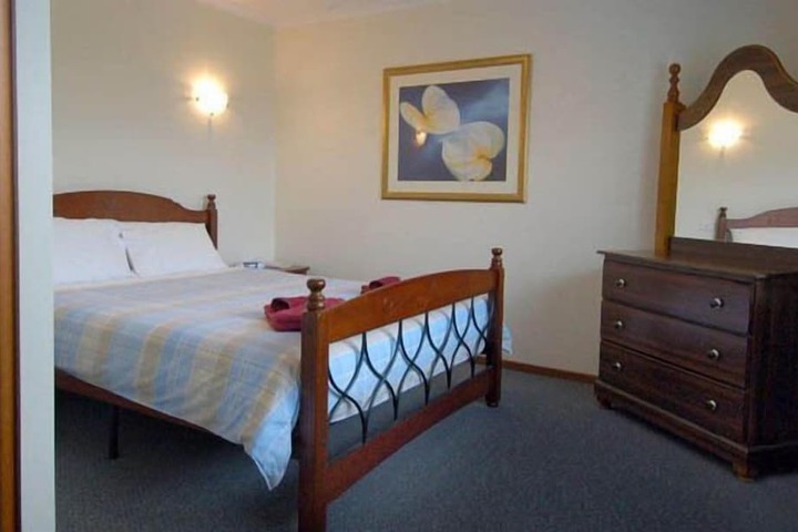 Room 9 of 31